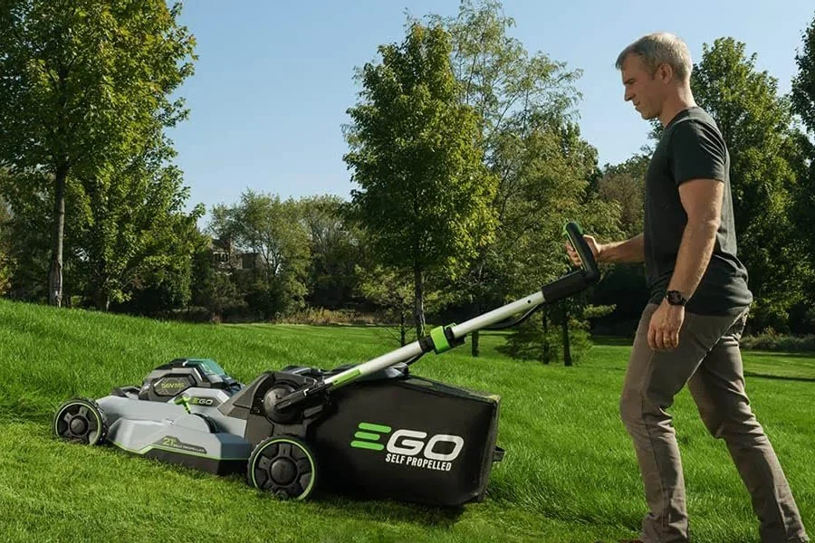 electric self propelled lawn mowers